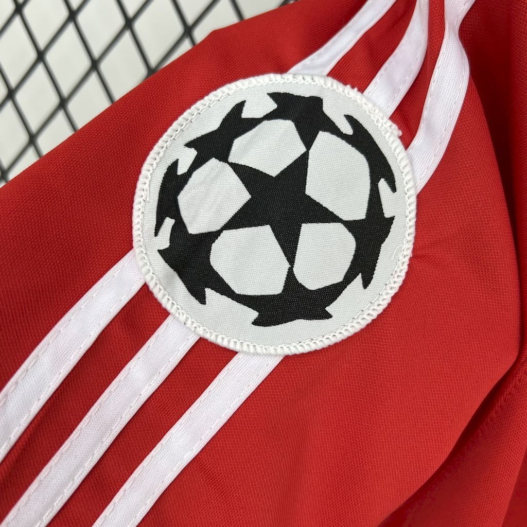 Bayern Munich Retro Jersey Home Champion Soccer Shirt 2001-02