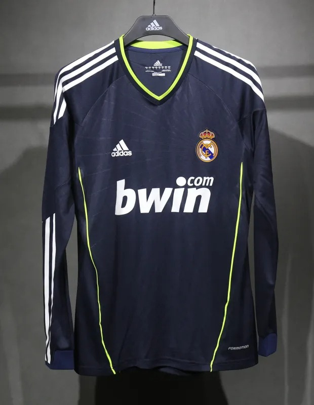 Real Madrid Retro Jersey Away Long Sleeve Soccer Shirt 2010/11