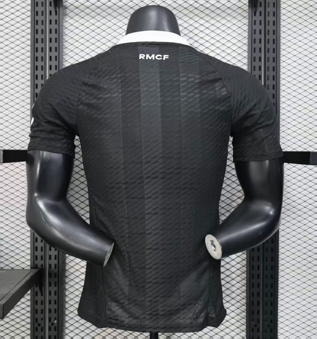 Real Madrid Soccer Jersey Black Goalkeeper Shirt 2025/26
