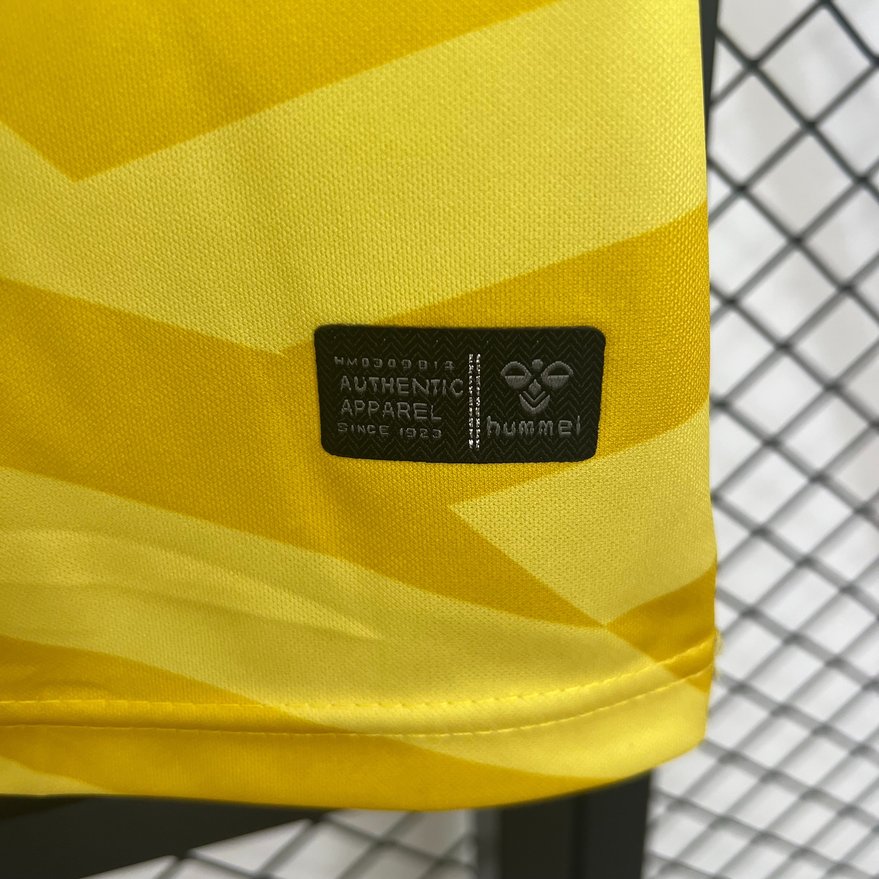 Real Betis Yellow Goalkeeper Custom Soccer Jersey 2025/26 - ujerseystore
