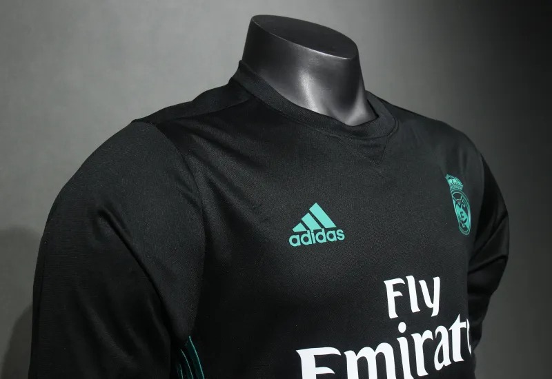 Real Madrid Retro Jersey Away Long Sleeve Soccer Shirt 2017/18
