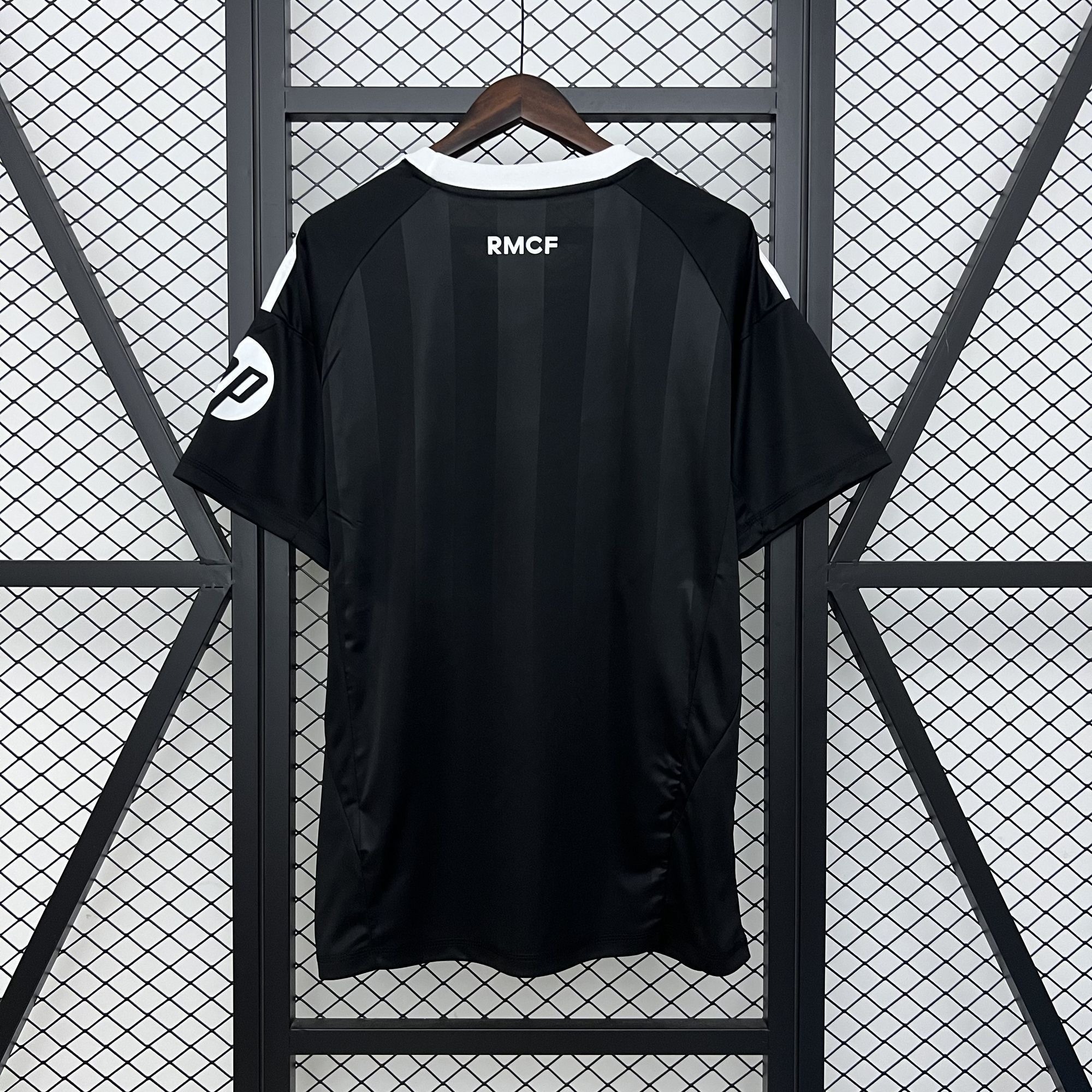 Real Madrid Football Jersey Black Goalkeeper Custom Shirt 2025/26