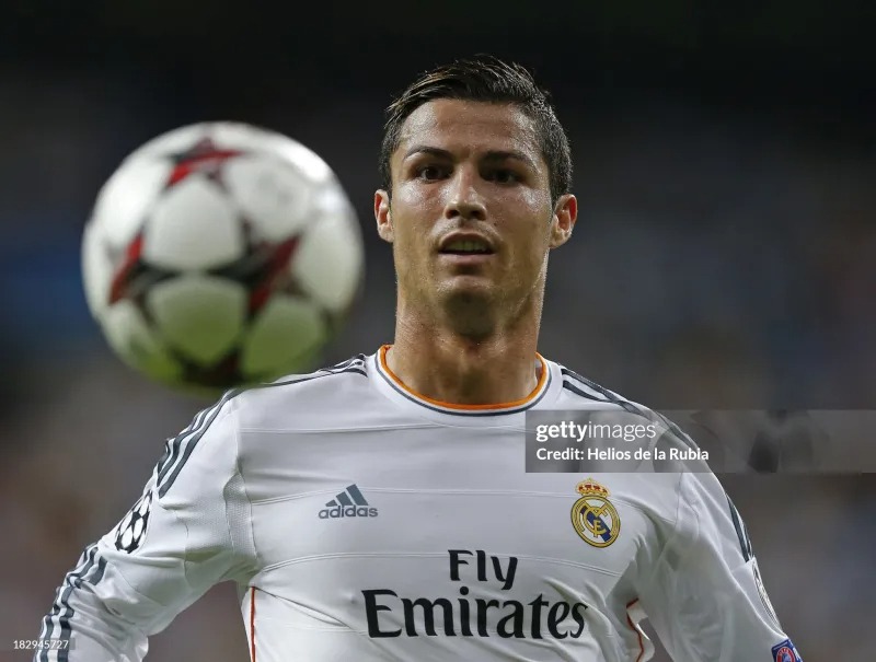 Real Madrid Retro Jersey Home Long Sleeve Soccer Shirt 2013/14