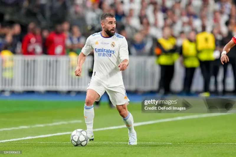 Real Madrid Retro Jersey Home Long Sleeve Soccer Shirt 2021/22