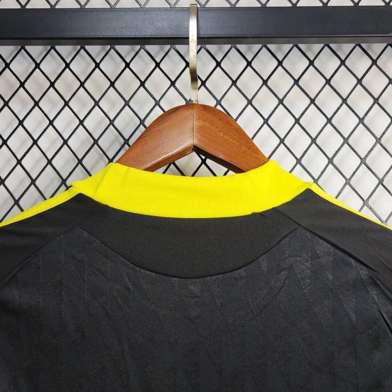 Liverpool Retro Football Jersey Away Custom Shirt 2010/11 - Ujersey Shop