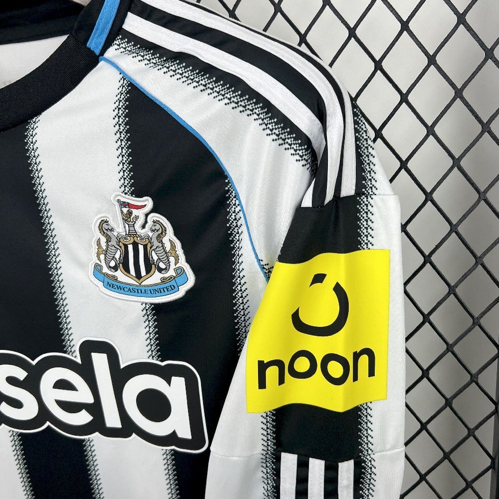 Newcastle United Football Jersey Home Custom Long Sleeve Shirt 2025/26 - ujerseystore