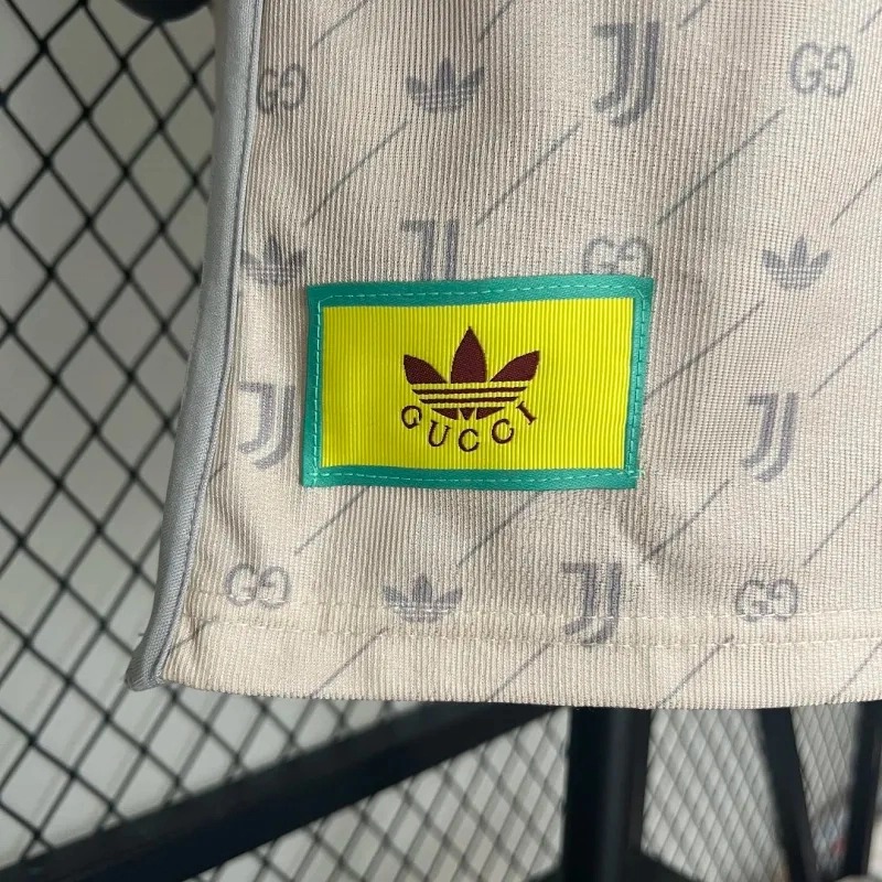 Juventus Soccer Jersey x Gucci Special Edition Shirt 2024/25 - U-jersey