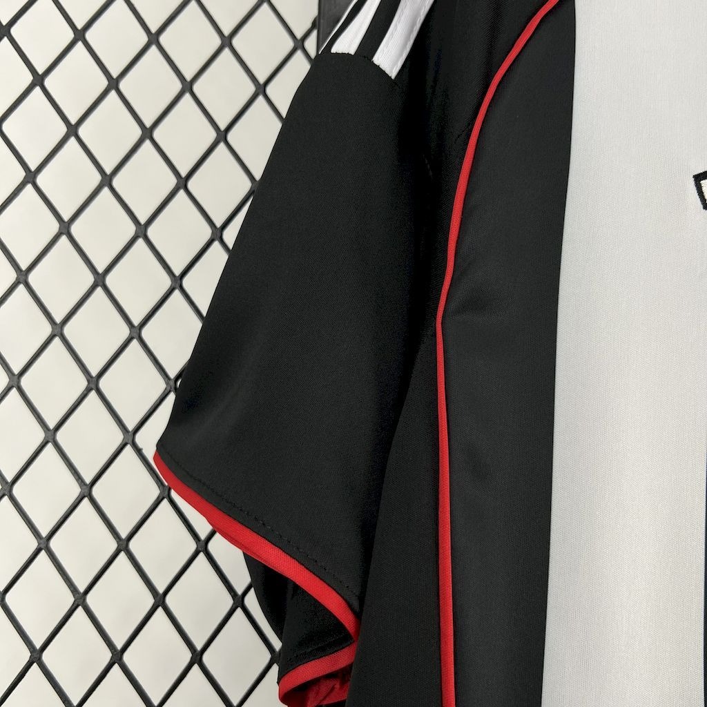 Beşiktaş Away Football Jersey Custom Shirt 2025/26 - ujerseystore