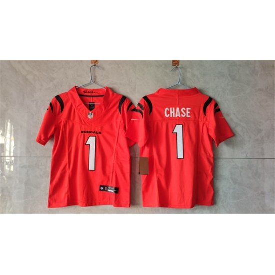 Women's Cincinnati Bengals #1 Ja'Marr Chase Orange F.U.S.E. Vapor Football Stitched Jersey(Run Small) - Ujersey