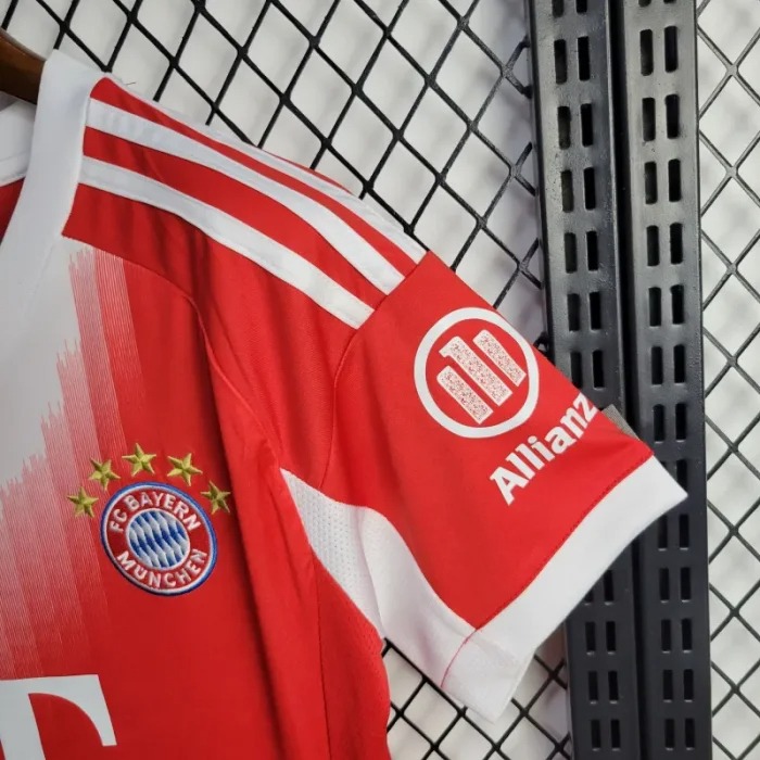 Bayern Munich Soccer Jersey Home Women's Shirt 2025/26