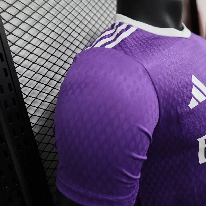 Real Madrid Retro Jersey Away Soccer Shirt 2016/17