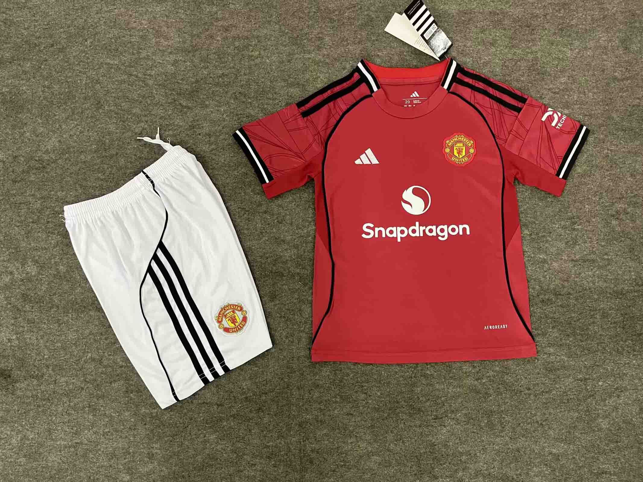Manchester United Home Kids Kit Jersey+Shorts 2025/26 - Ujersey NHL