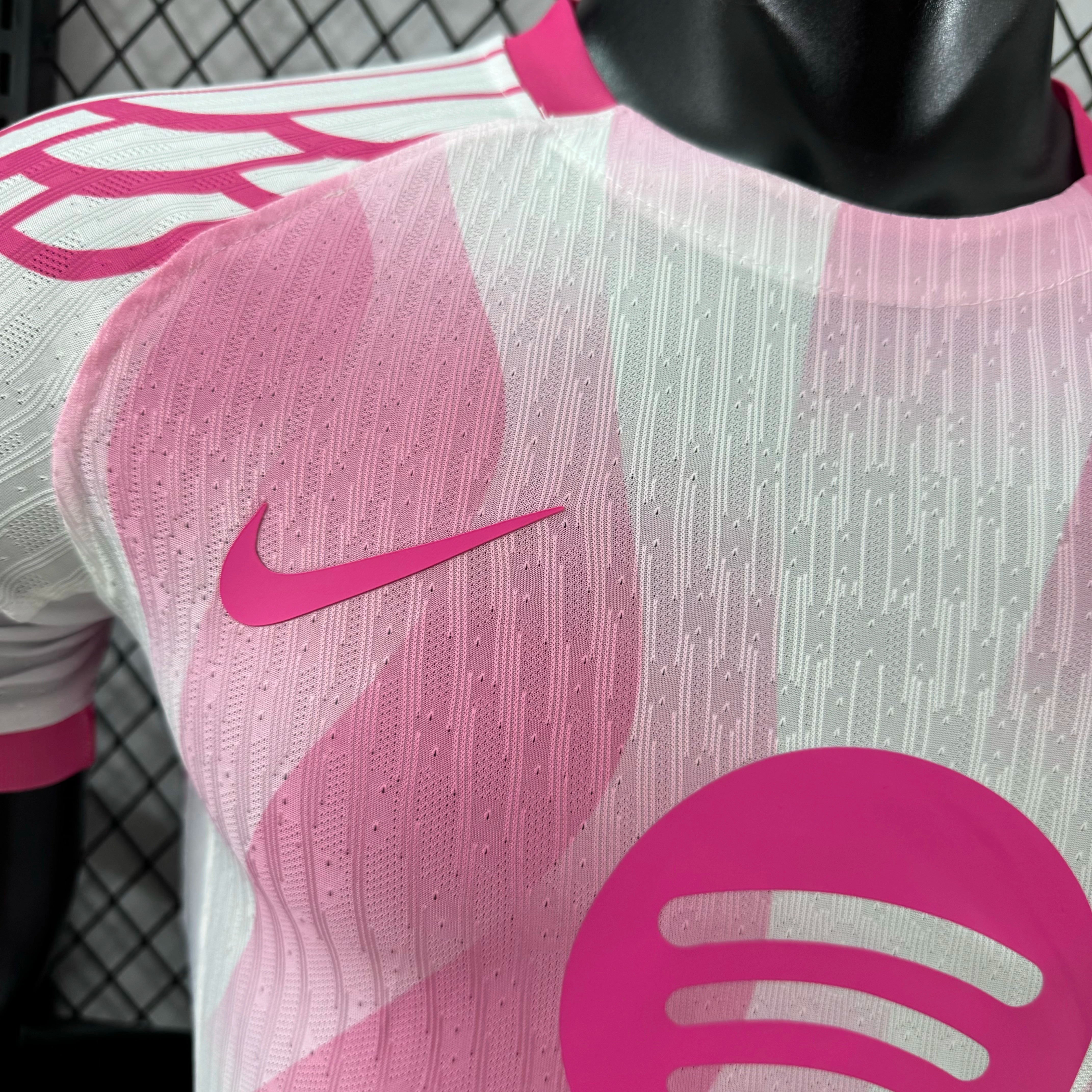 Soccer Jersey Barcelona Pink Special Edition Shirt 2025/26