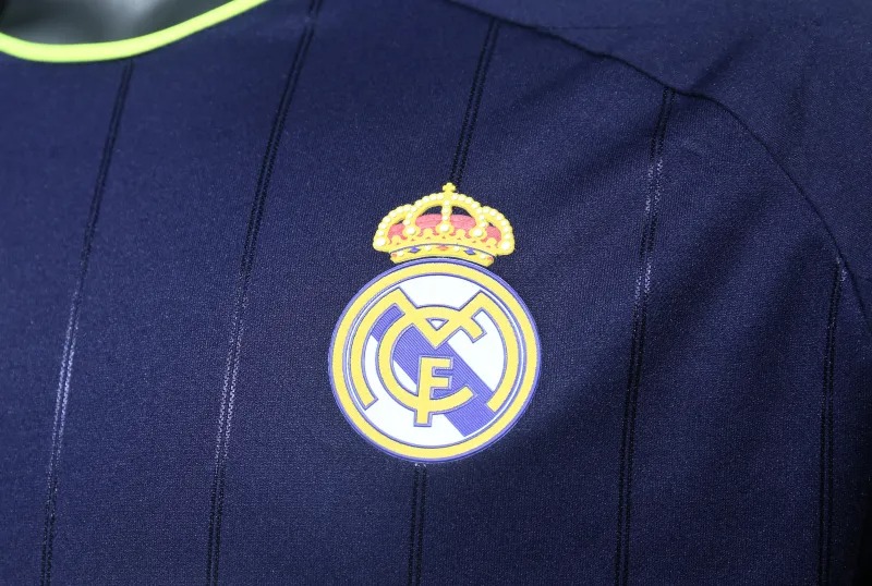 Real Madrid Retro Jersey Away Long Sleeve Soccer Shirt 2012/13