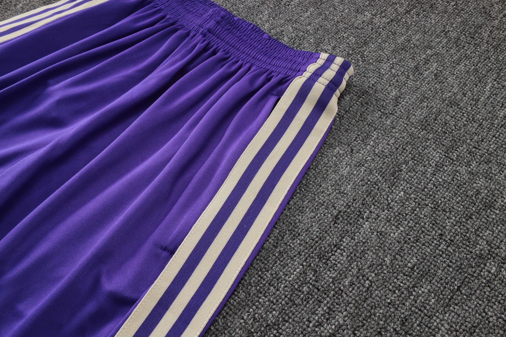 Real Madrid Training Jersey Kit Apricot 2025/26 - U-jersey