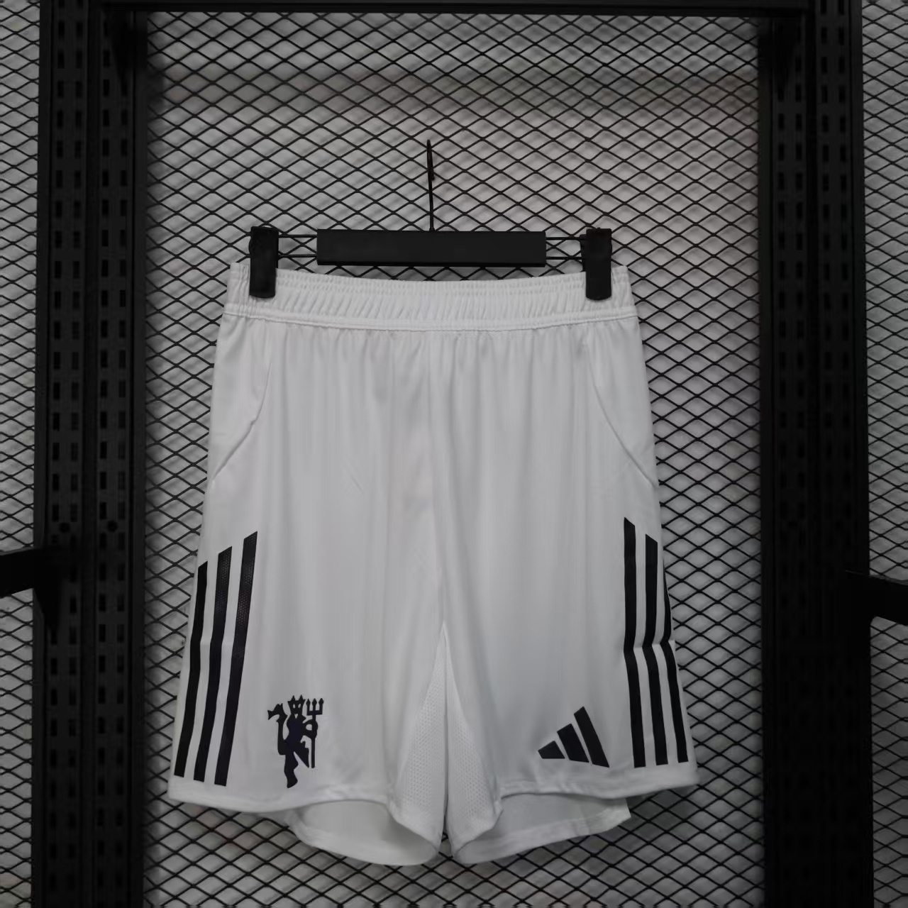 Manchester United  Football Jersey  white Shorts 2025/26