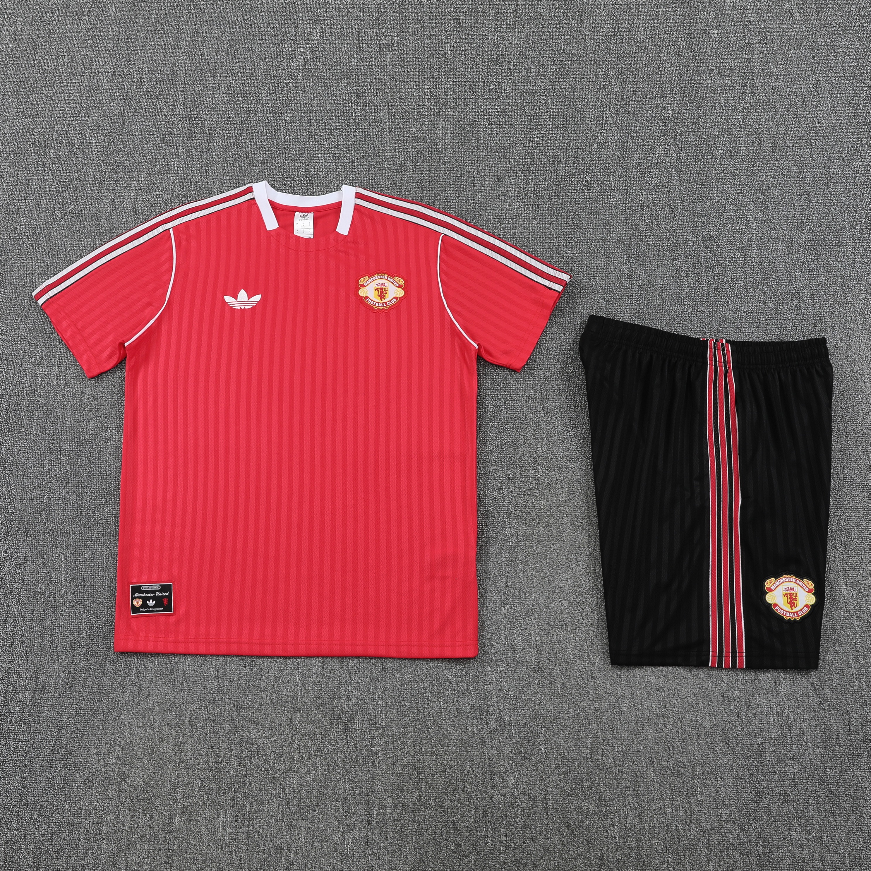 Manchester United OG Training Jersey Kit Red 2025/26