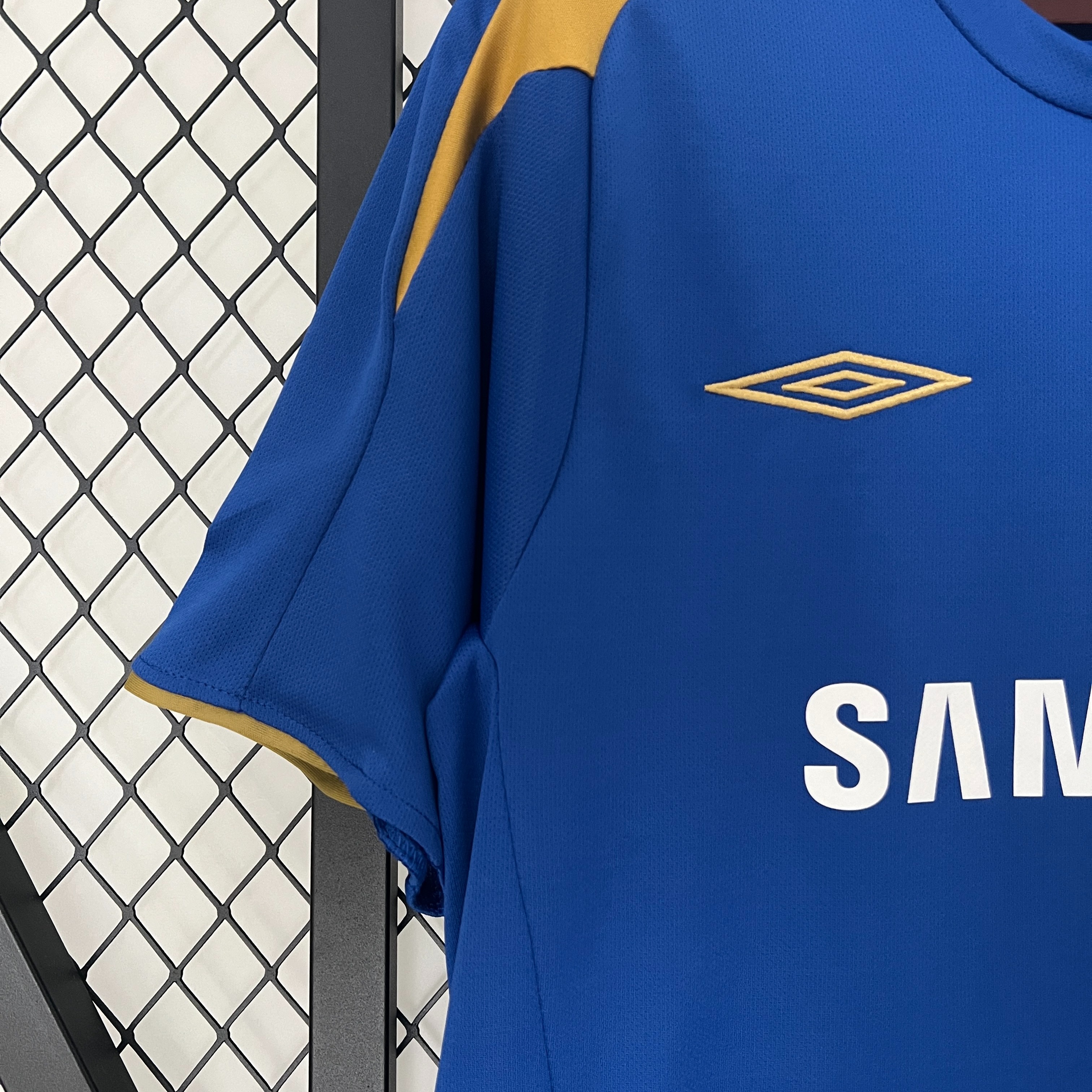 Chelsea Retro Football Jersey Home Shirt 2005-06