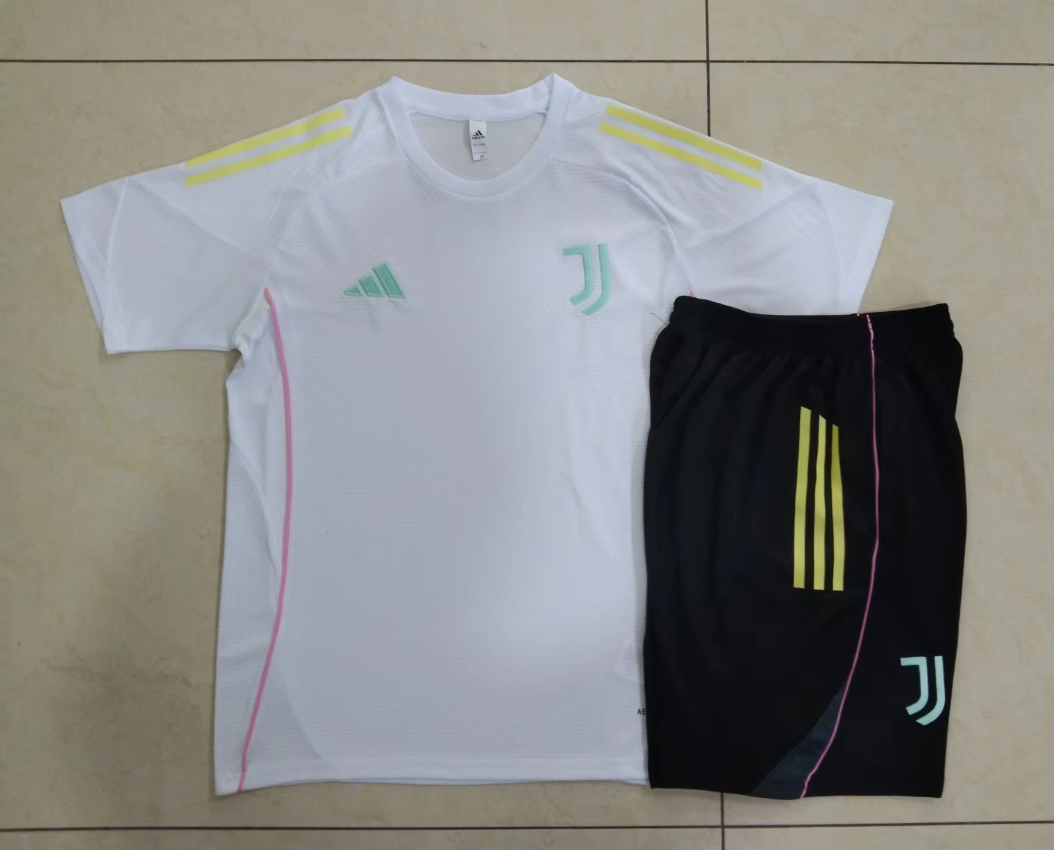 Juventus Training Jersey Kit White 2025/26 - Ujersey NHL