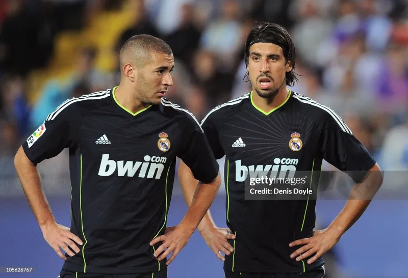 Real Madrid Retro Jersey Away Soccer Shirt 2010/11