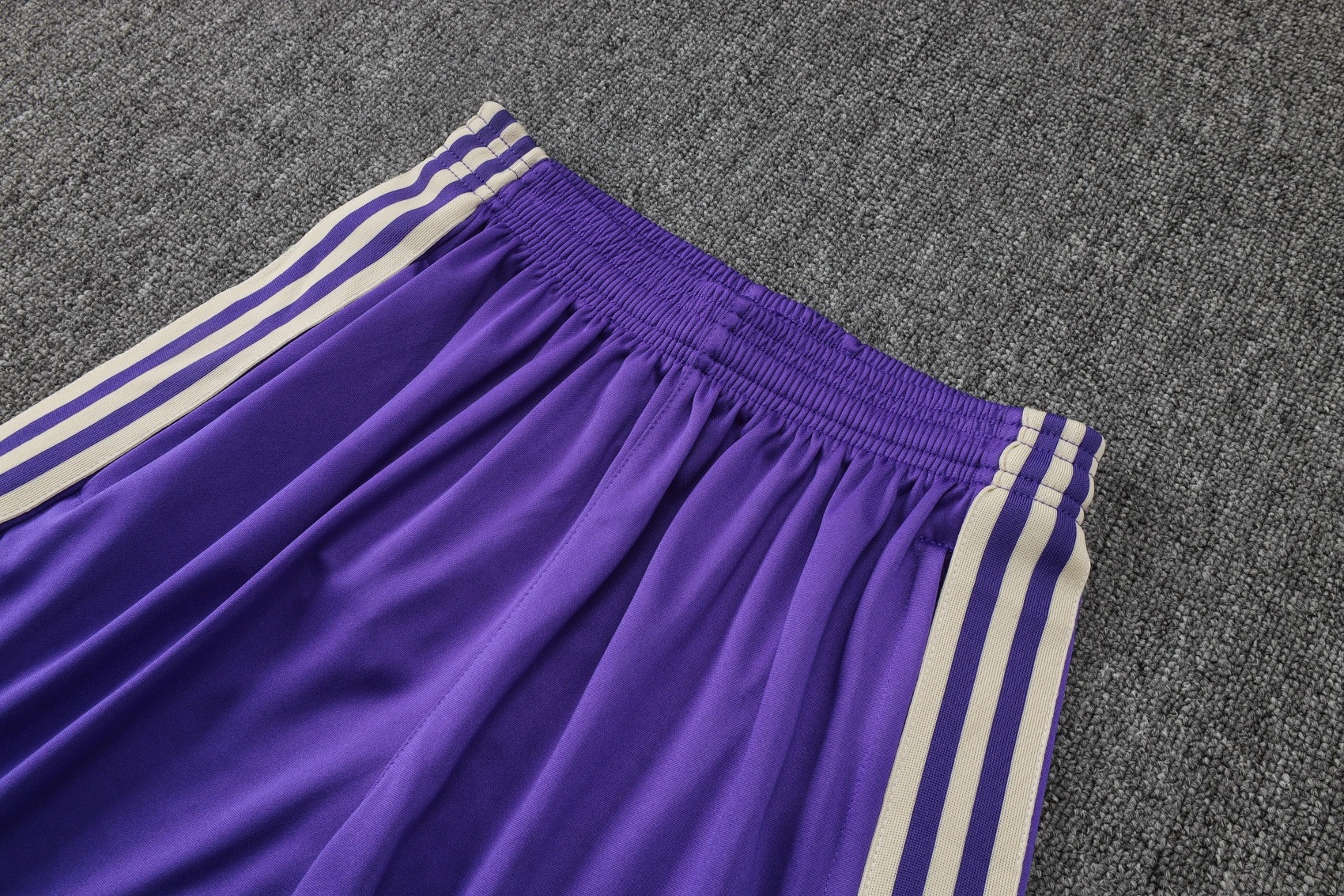 Real Madrid Training Jersey Kit Apricot 2025/26 - U-jersey