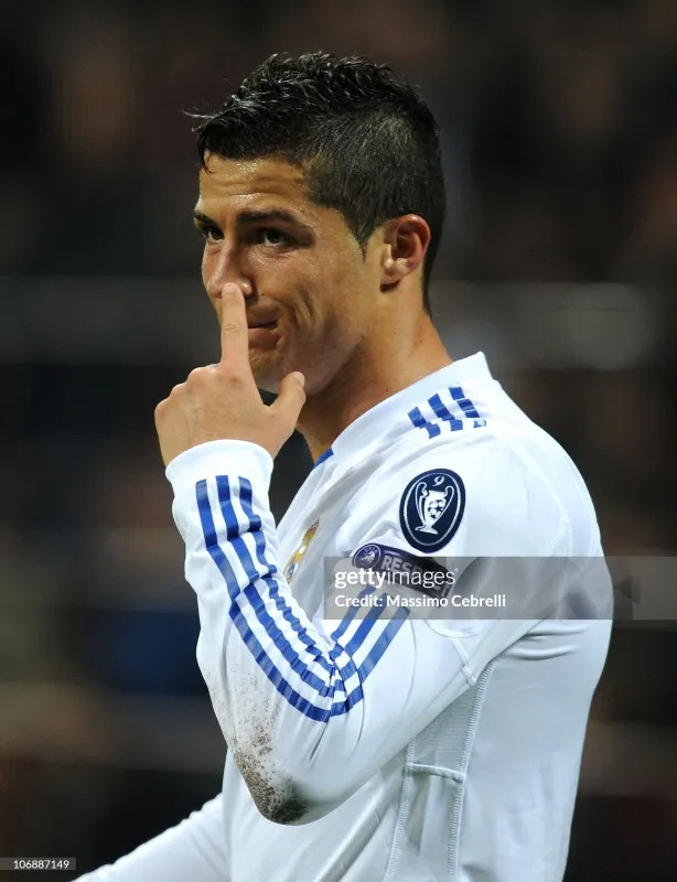 Real Madrid Retro Jersey Home Long Sleeve Soccer Shirt 2010/11 - U-jersey