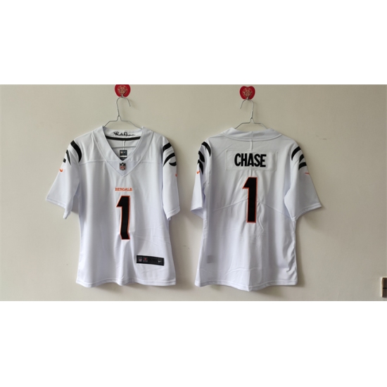 Women's Cincinnati Bengals #1 Ja'Marr Chase White Vapor Football Stitched Jersey(Run Small)