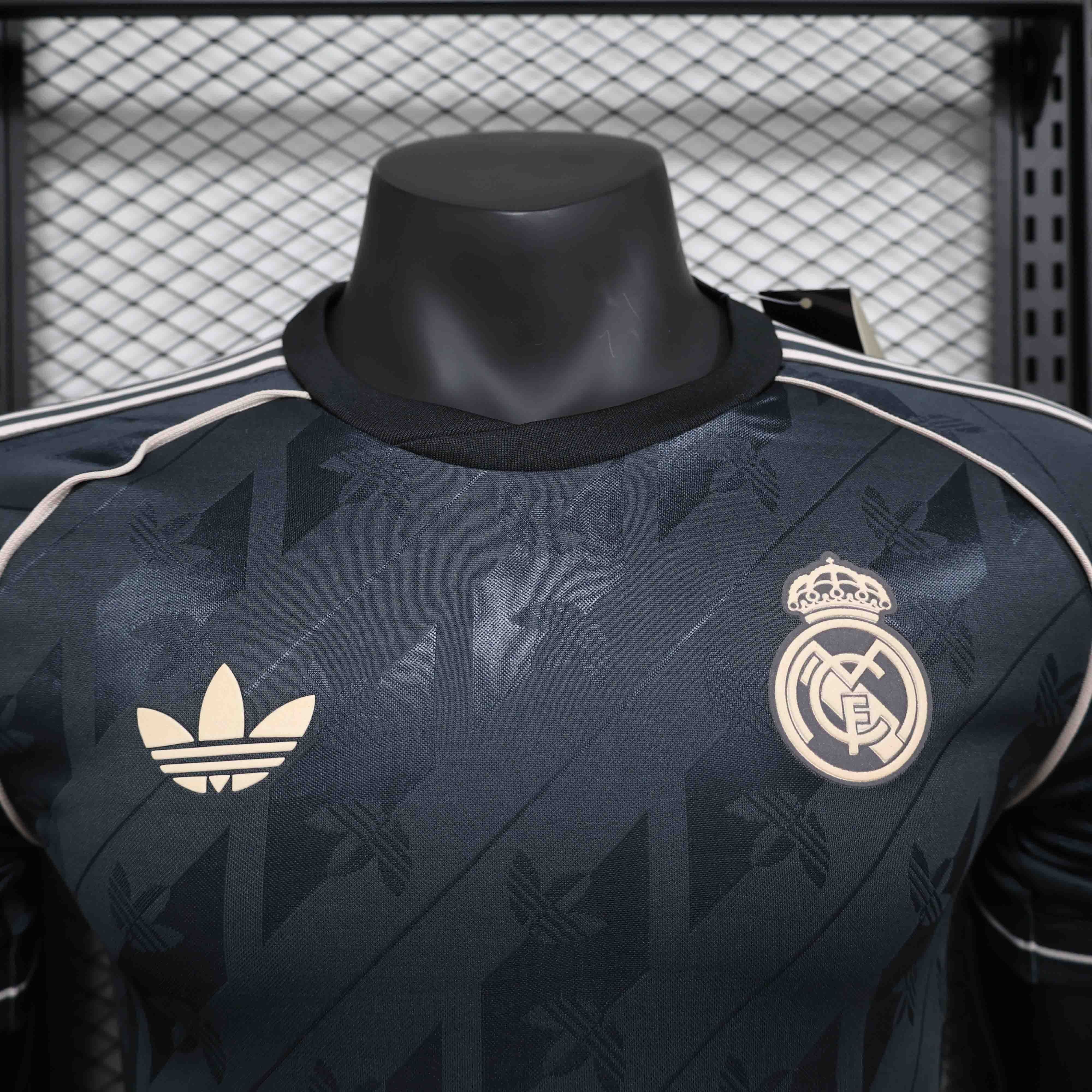 Real Madrid Soccer Jersey Retro Style Special Edition Shirt 2024/25 - U-jersey