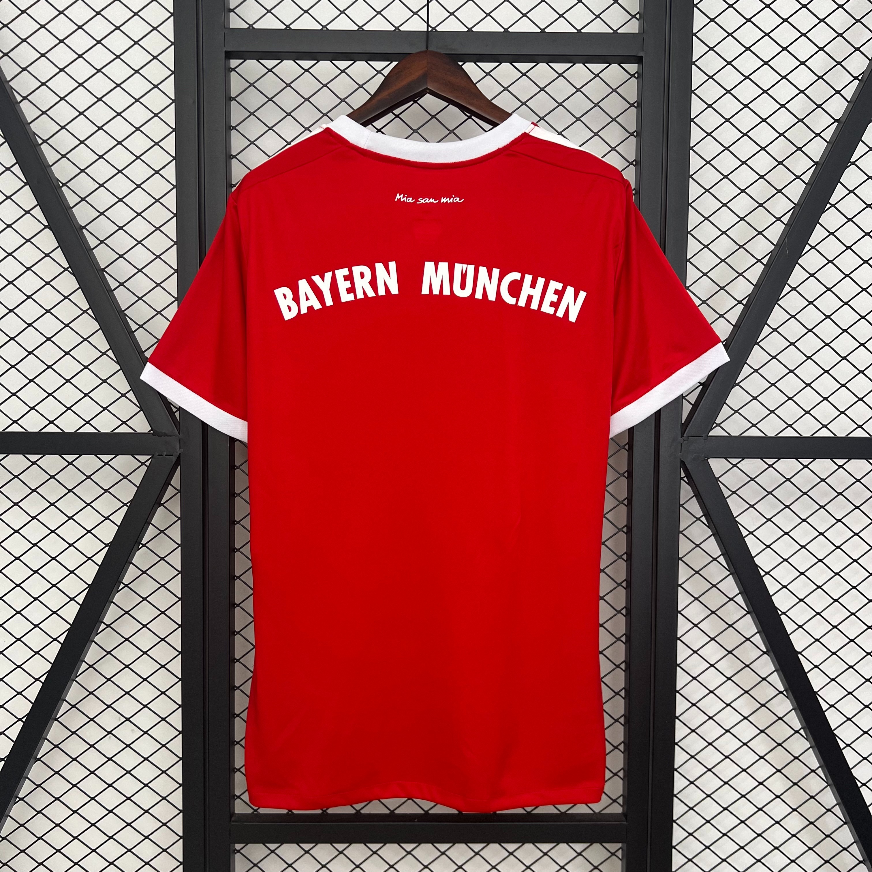 Bayern Munich Retro Jersey Home Soccer Shirt 2017-2018