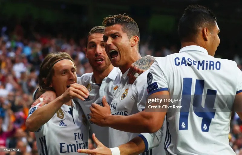 Real Madrid Retro Jersey Home Soccer Shirt 2016/17
