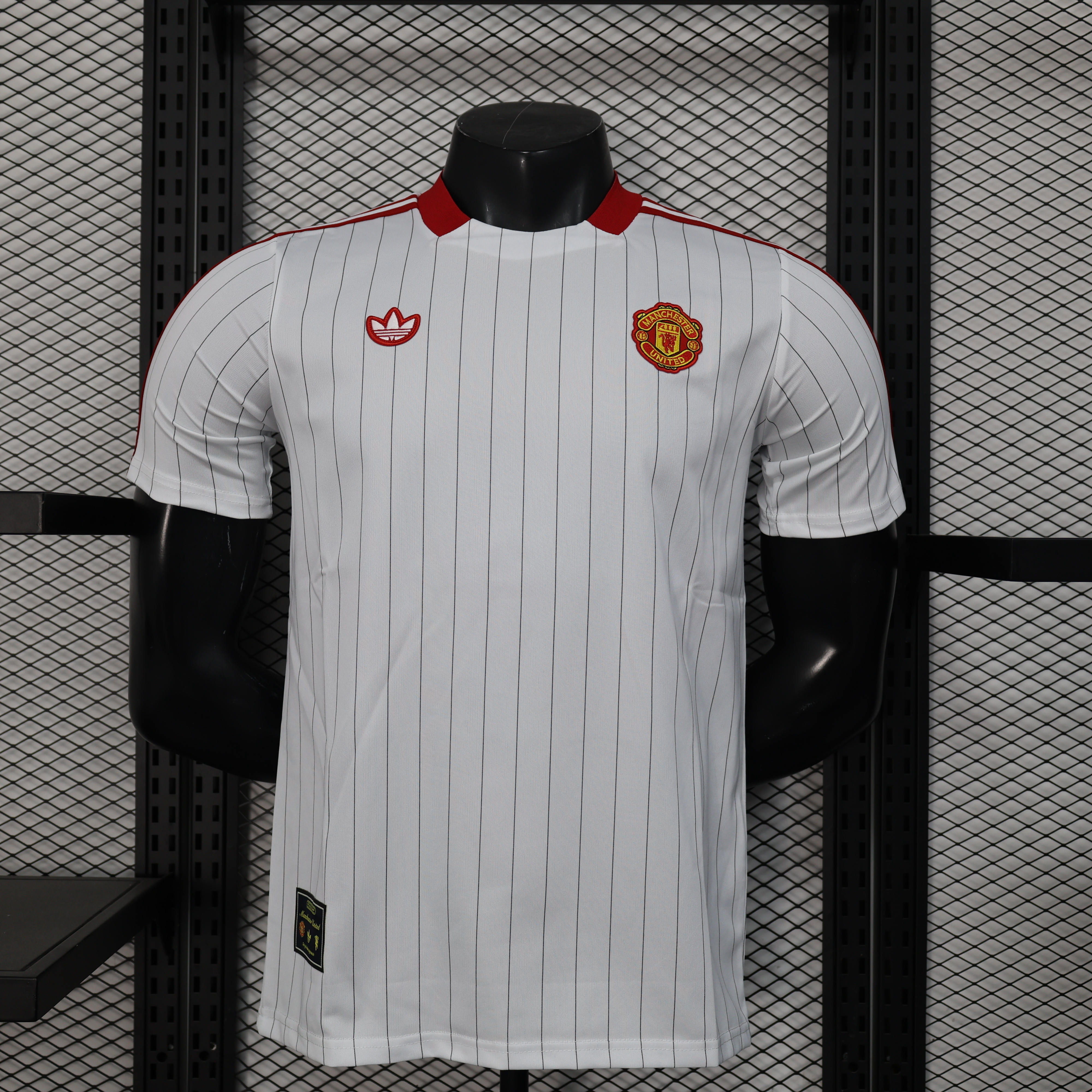 Manchester United's casual-style football jersey 2026