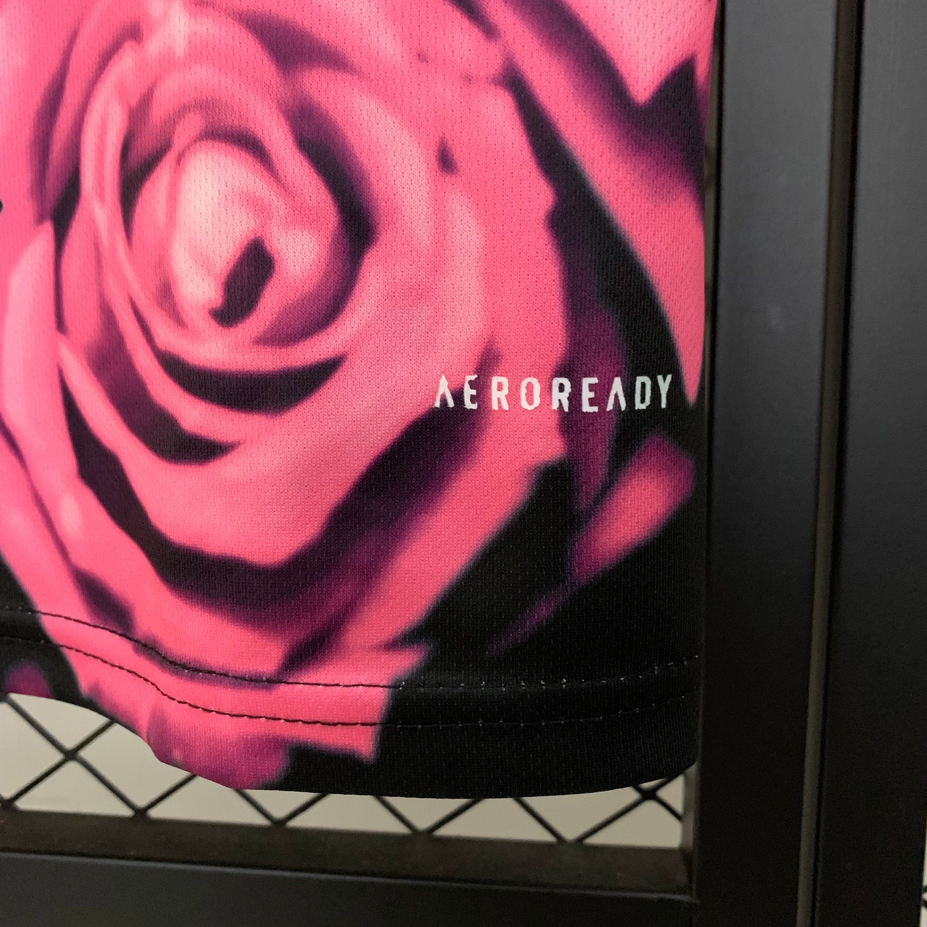 Real Madrid Soccer Jersey Rose & Snake Special Edition Custom Shirt 2025/26 - Ujersey