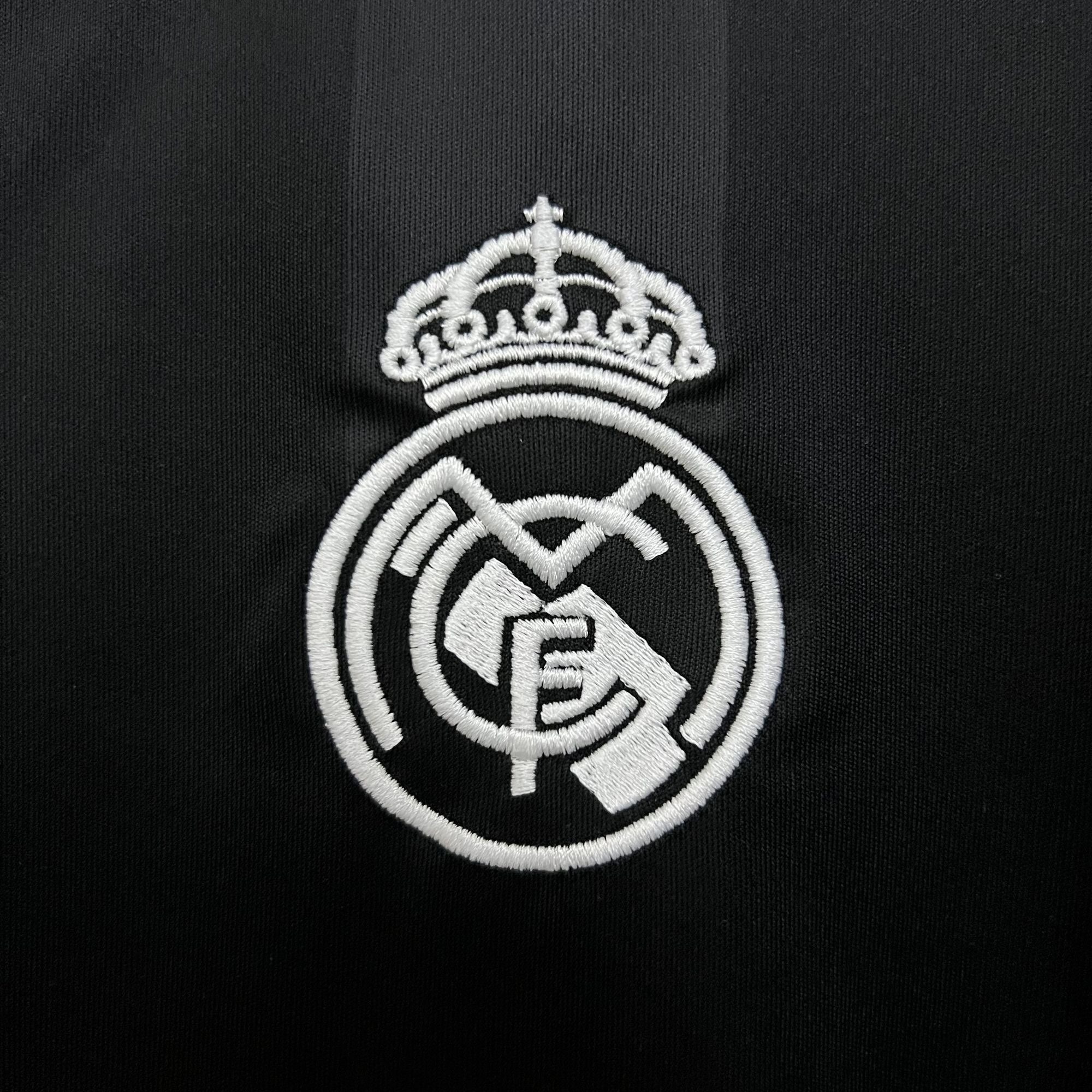 Real Madrid Football Jersey Black Goalkeeper Custom Shirt 2025/26 - ujerseystore