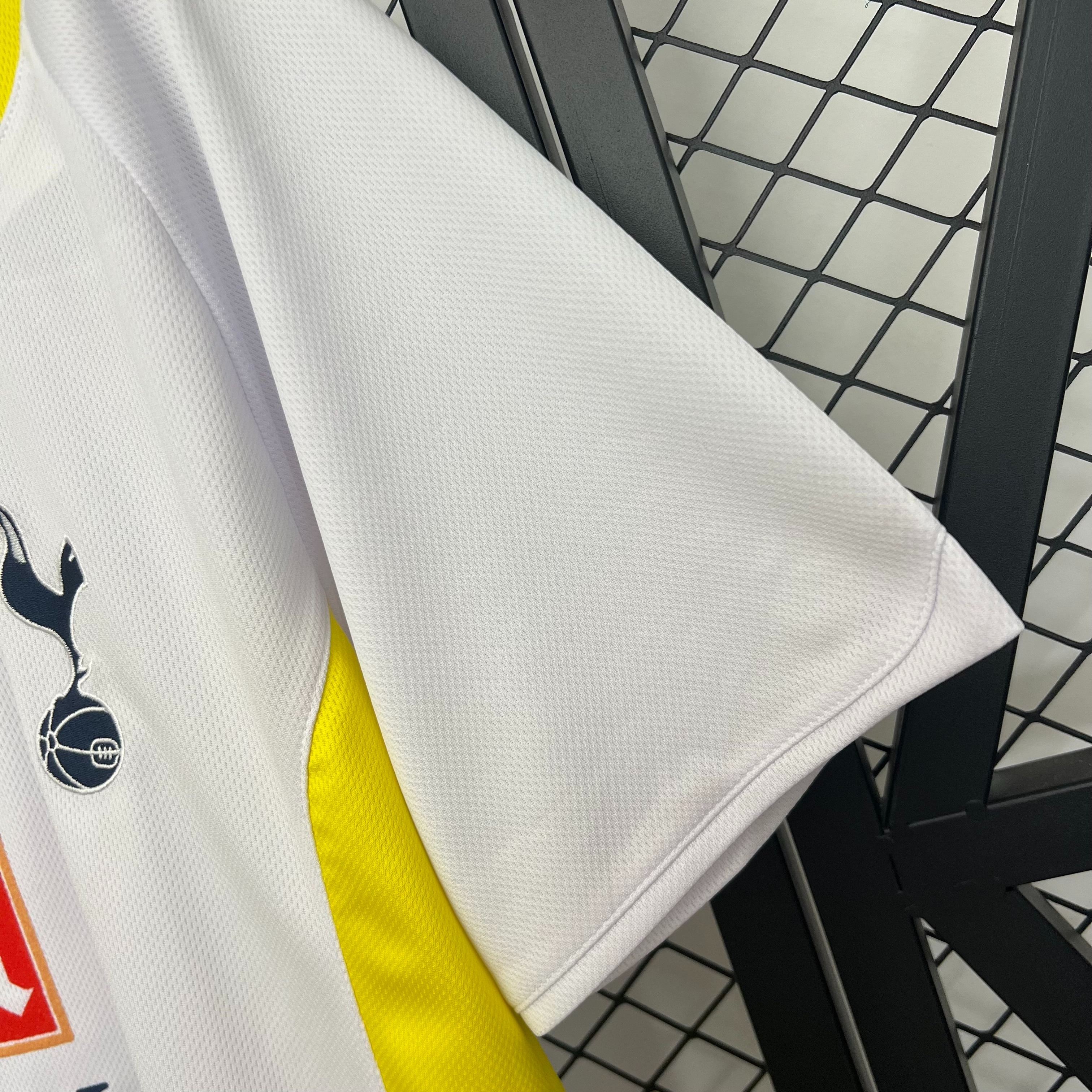 Tottenham Hotspur Retro Football Jersey Home Custom Shirt 2009/10 - ujerseystore