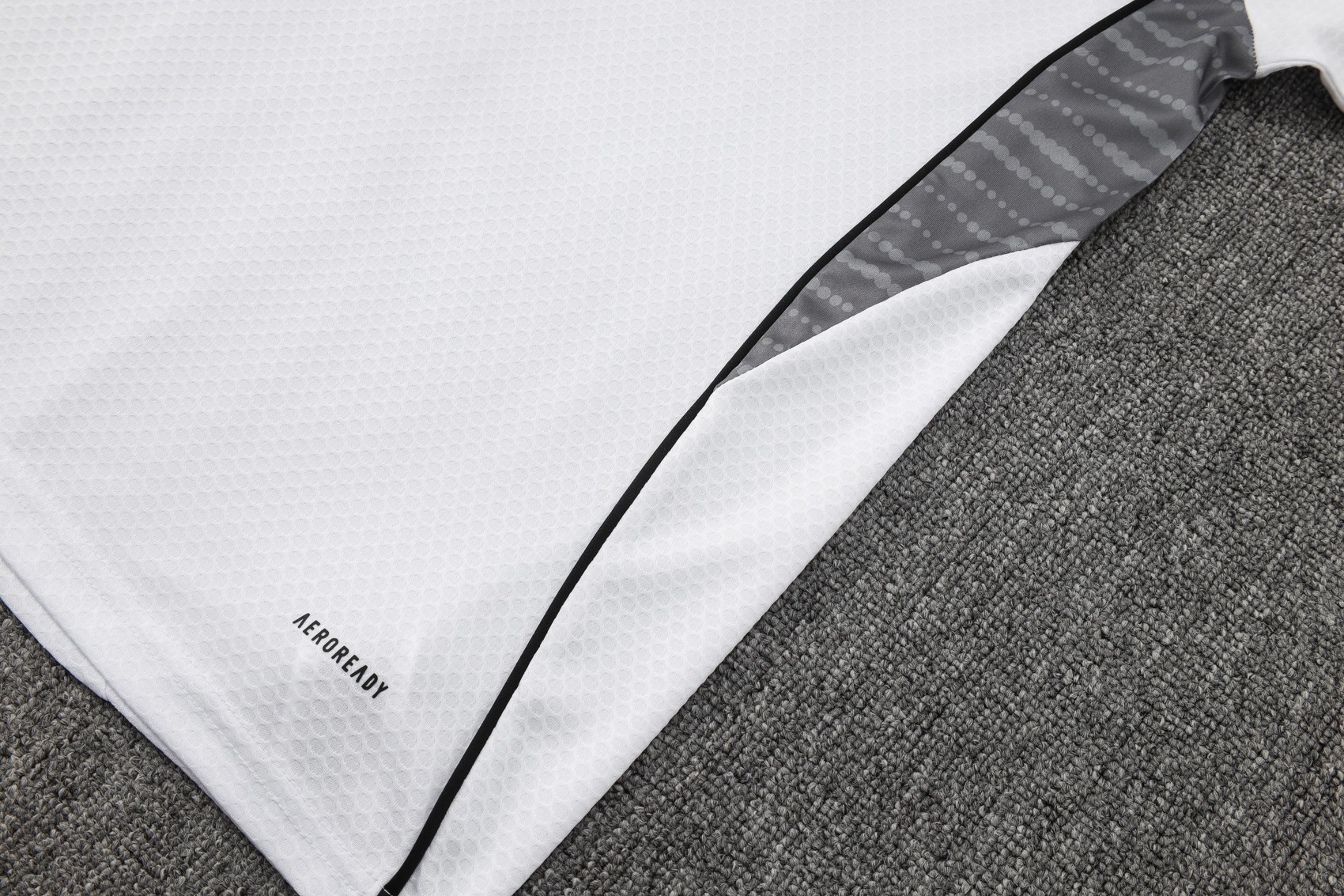 Real Madrid Training Jersey Kit White 2025/26 - U-jersey