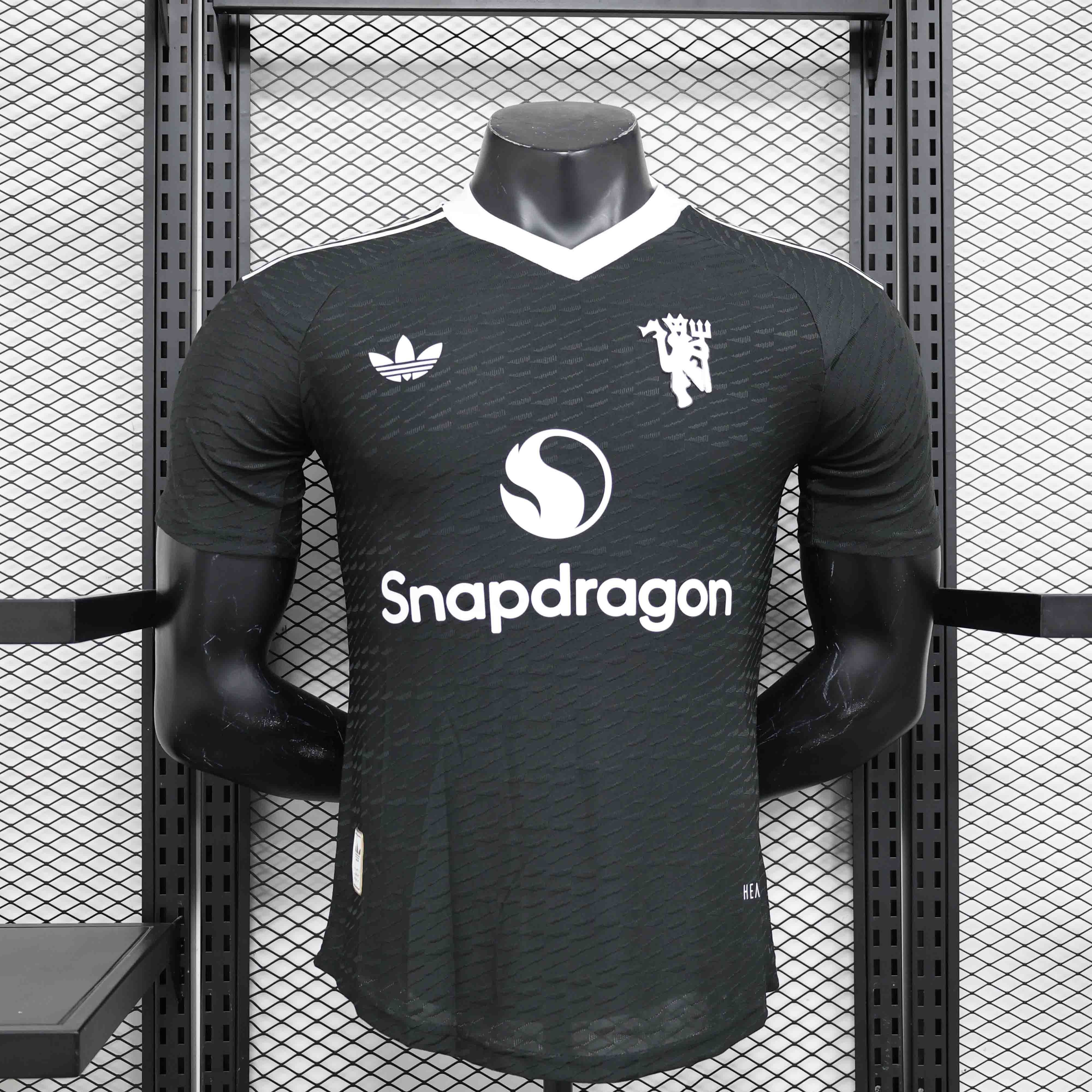 Manchester United Third Goalkeeper Football Jersey Shirt 2024/25
