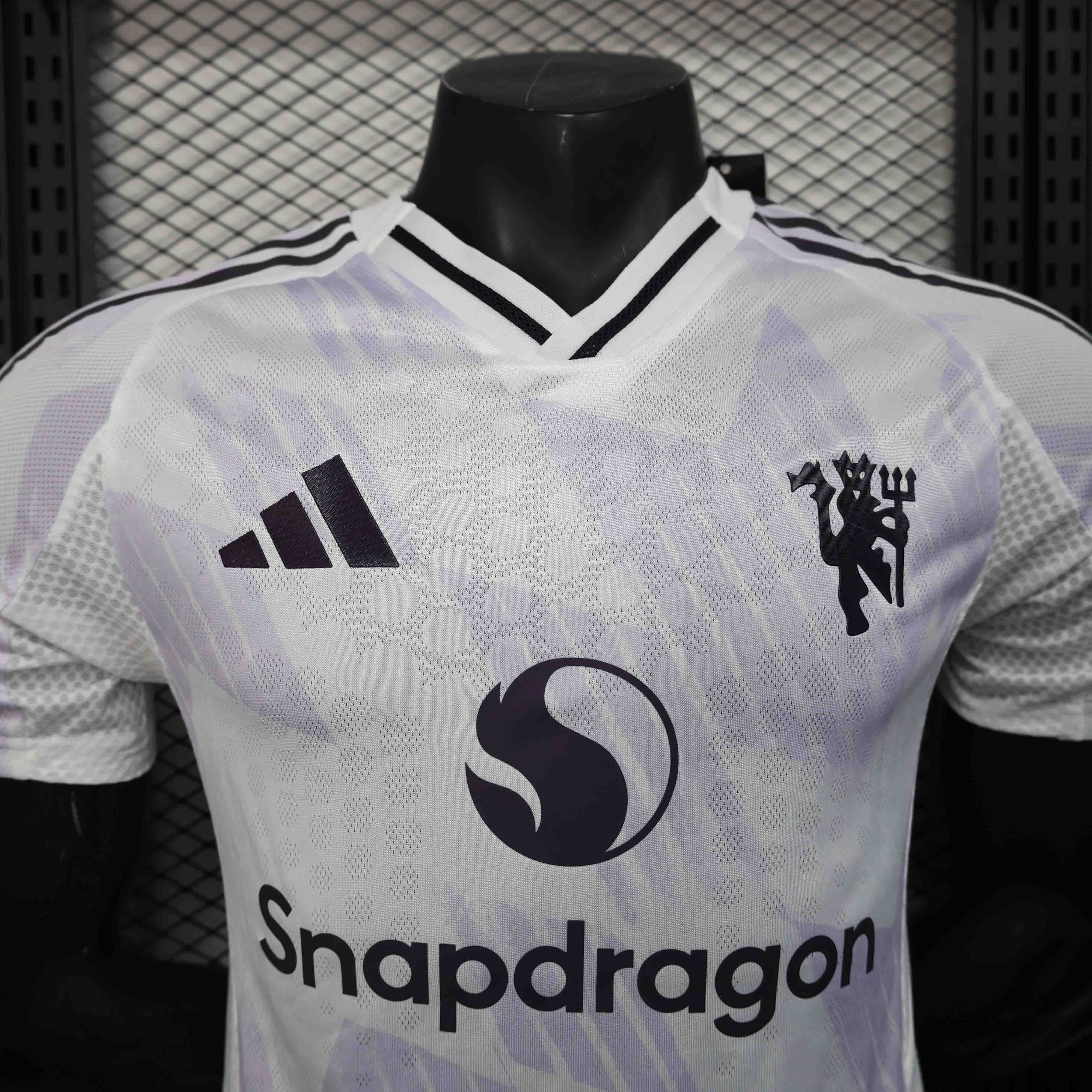 Manchester United  Away Jersey Shirt 2025/26