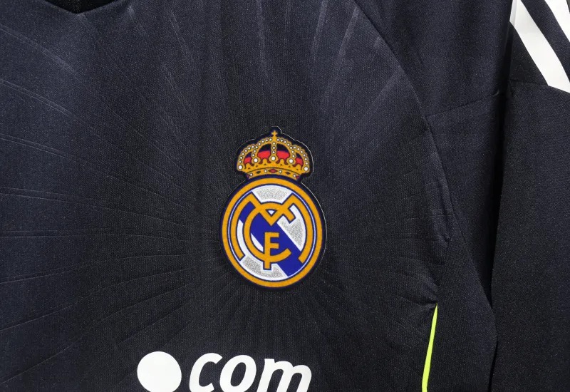 Real Madrid Retro Jersey Away Soccer Shirt 2010/11