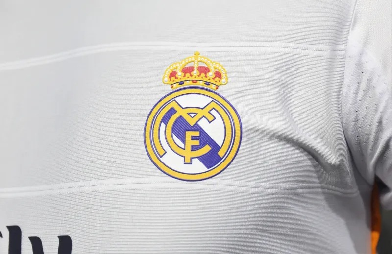 Real Madrid Retro Jersey Home Soccer Shirt 2013/14