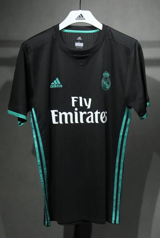 Real Madrid Retro Jersey Away Soccer Shirt 2017/18