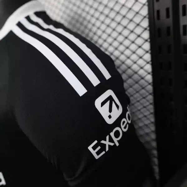 Liverpool Football Jersey Black Goalkeeper Shirt 2025/26 - Ujersey NHL