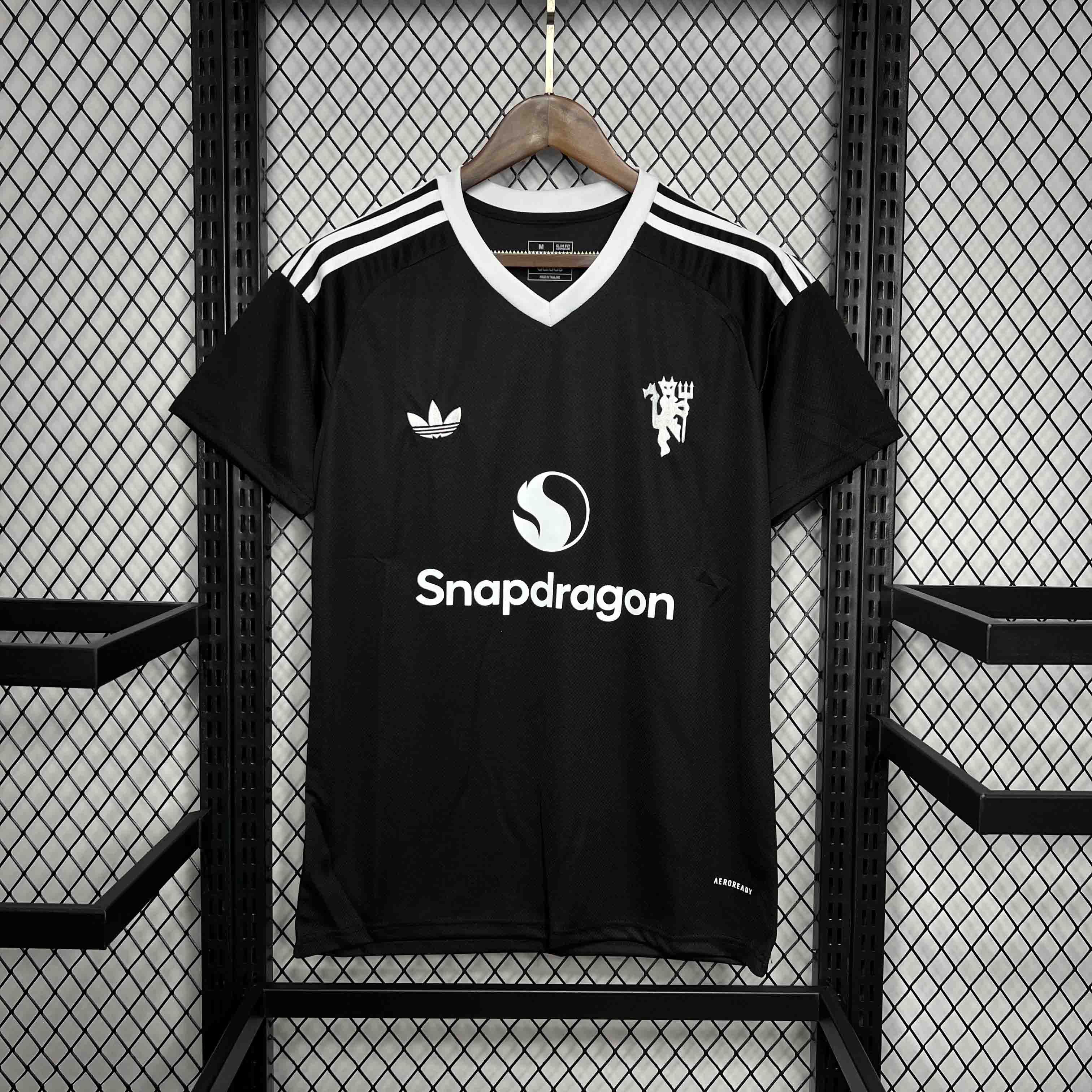 Manchester United Third Goalkeeper Football Jersey Shirt 2024/25