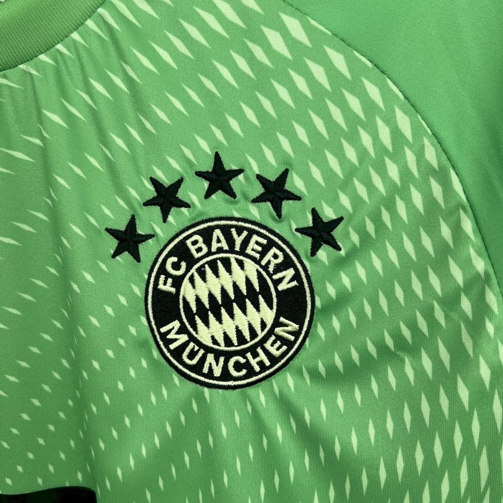 Bayern Munich Soccer Jersey Green Goalkeeper Shirt 2025/26 - U-jersey