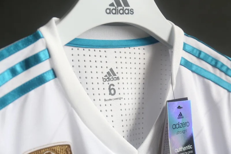 Real Madrid Retro Jersey Home Long Sleeve Soccer Shirt 2017/18
