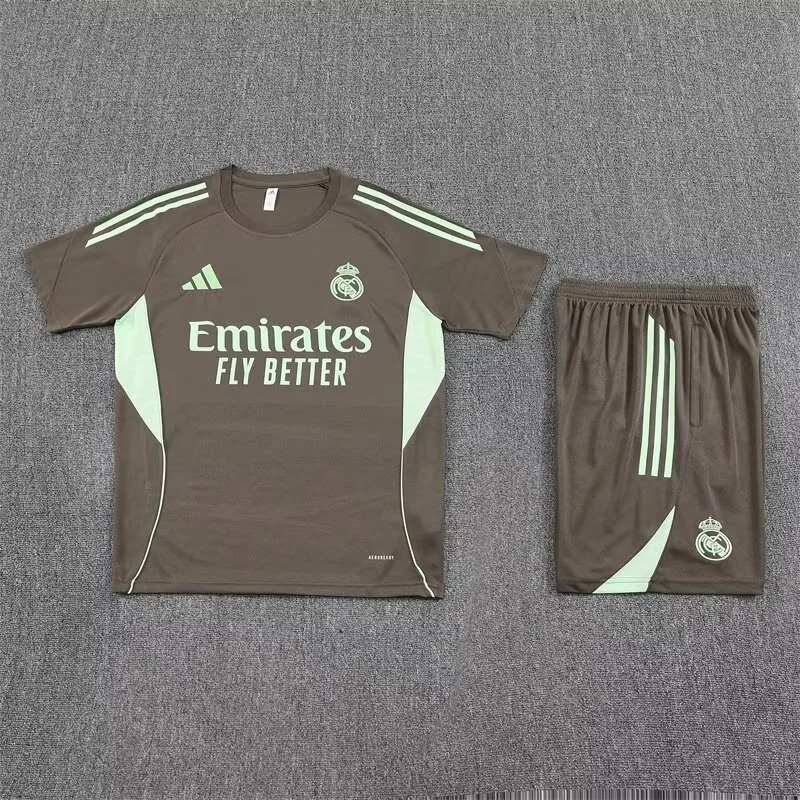 Real Madrid Training Jersey Kit Brown 2025/26 - U-jersey