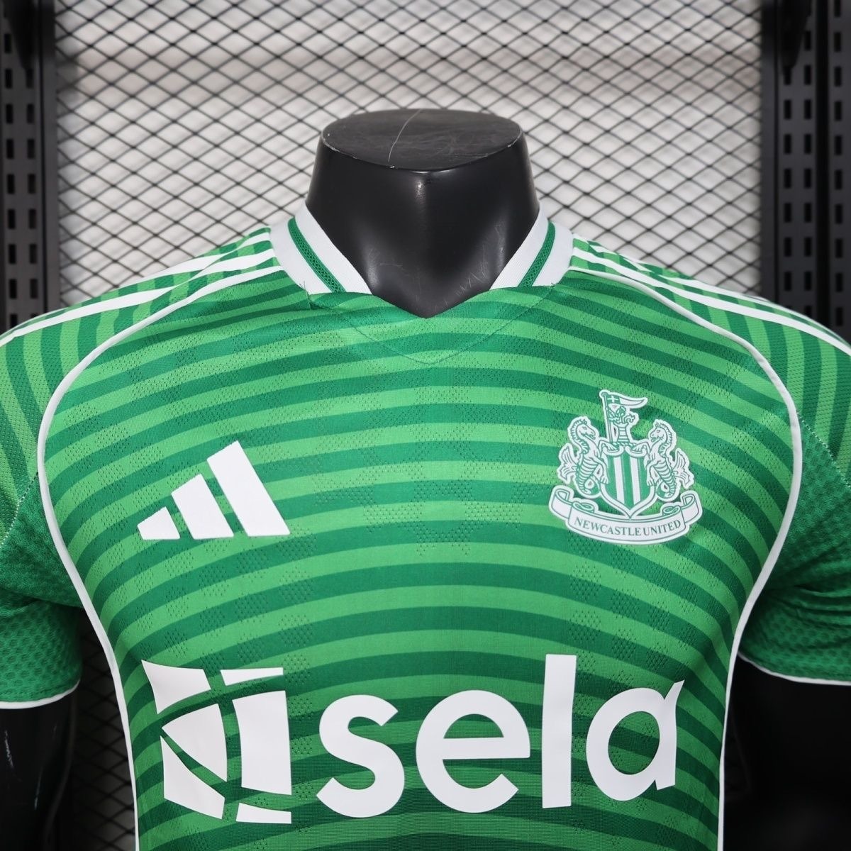 Newcastle United  Football Jersey Away Shirt 2025/26