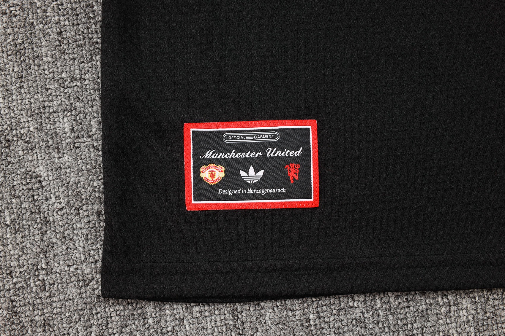 Manchester United Training Jersey Kit Black 2025/26 - U-jersey