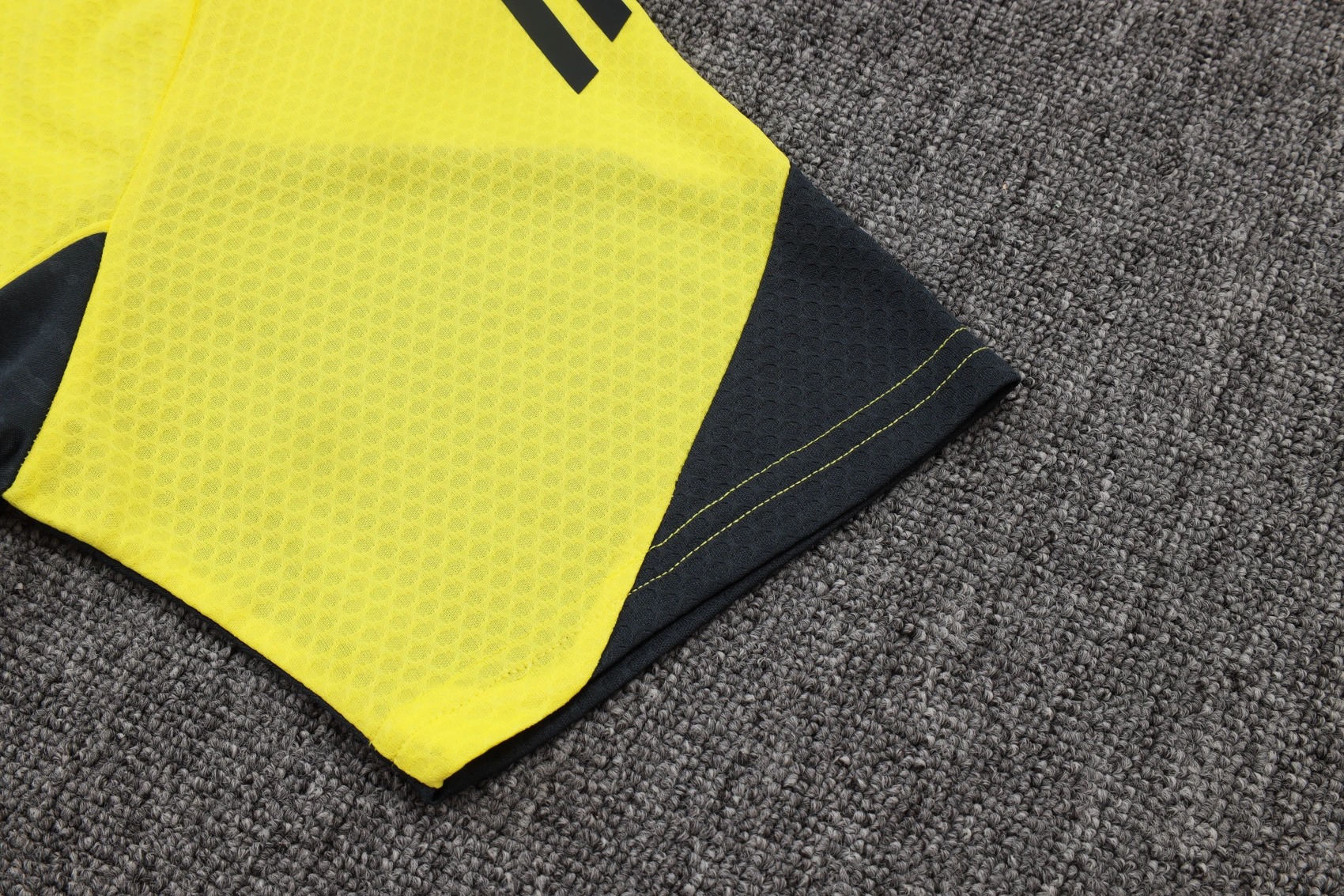 Real Madrid Training Jersey Kit Yellow 2025/26 - U-jersey