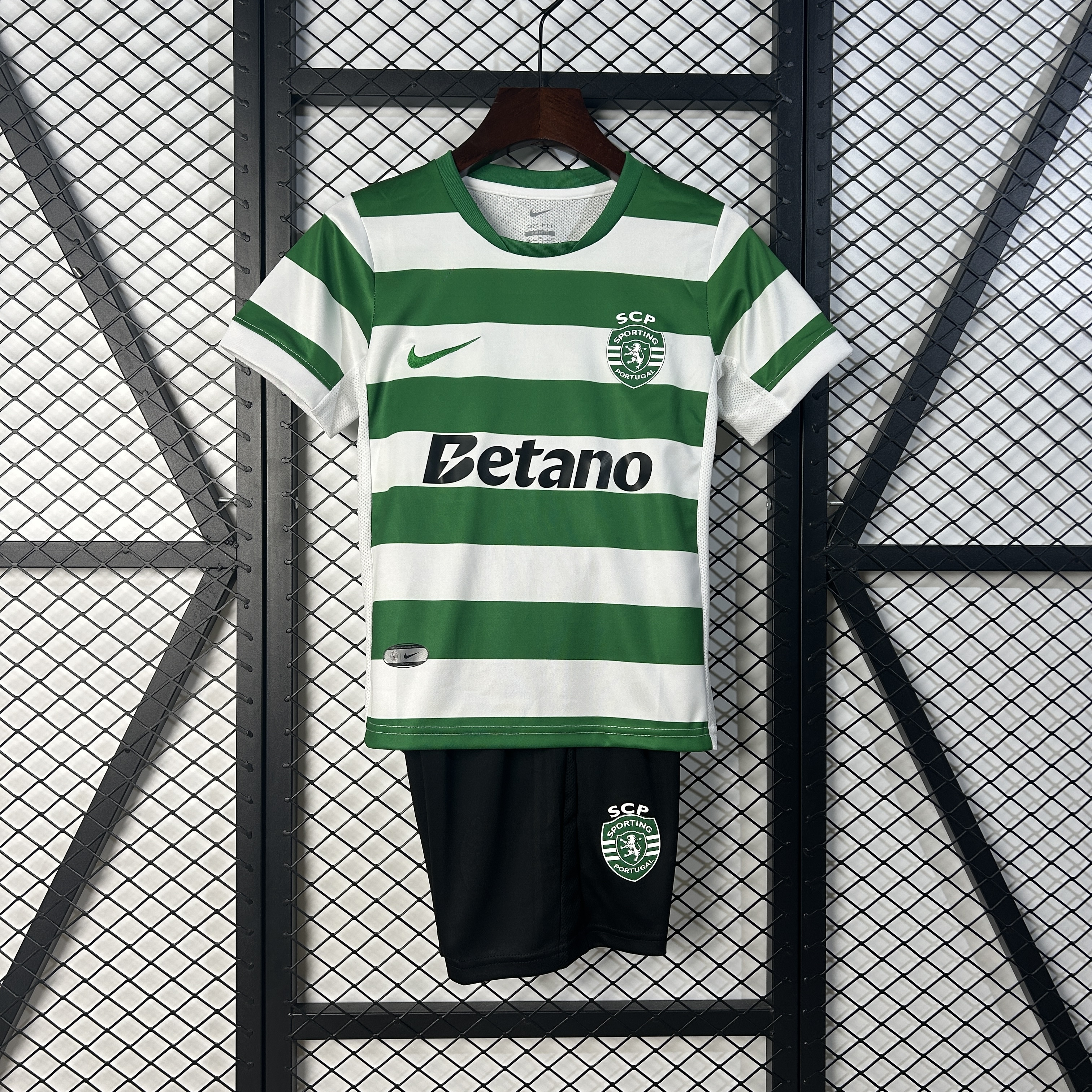 Sporting CP Soccer Jersey Home Kids Kit Jersey+Shorts 2025/26 - Ujersey NHL