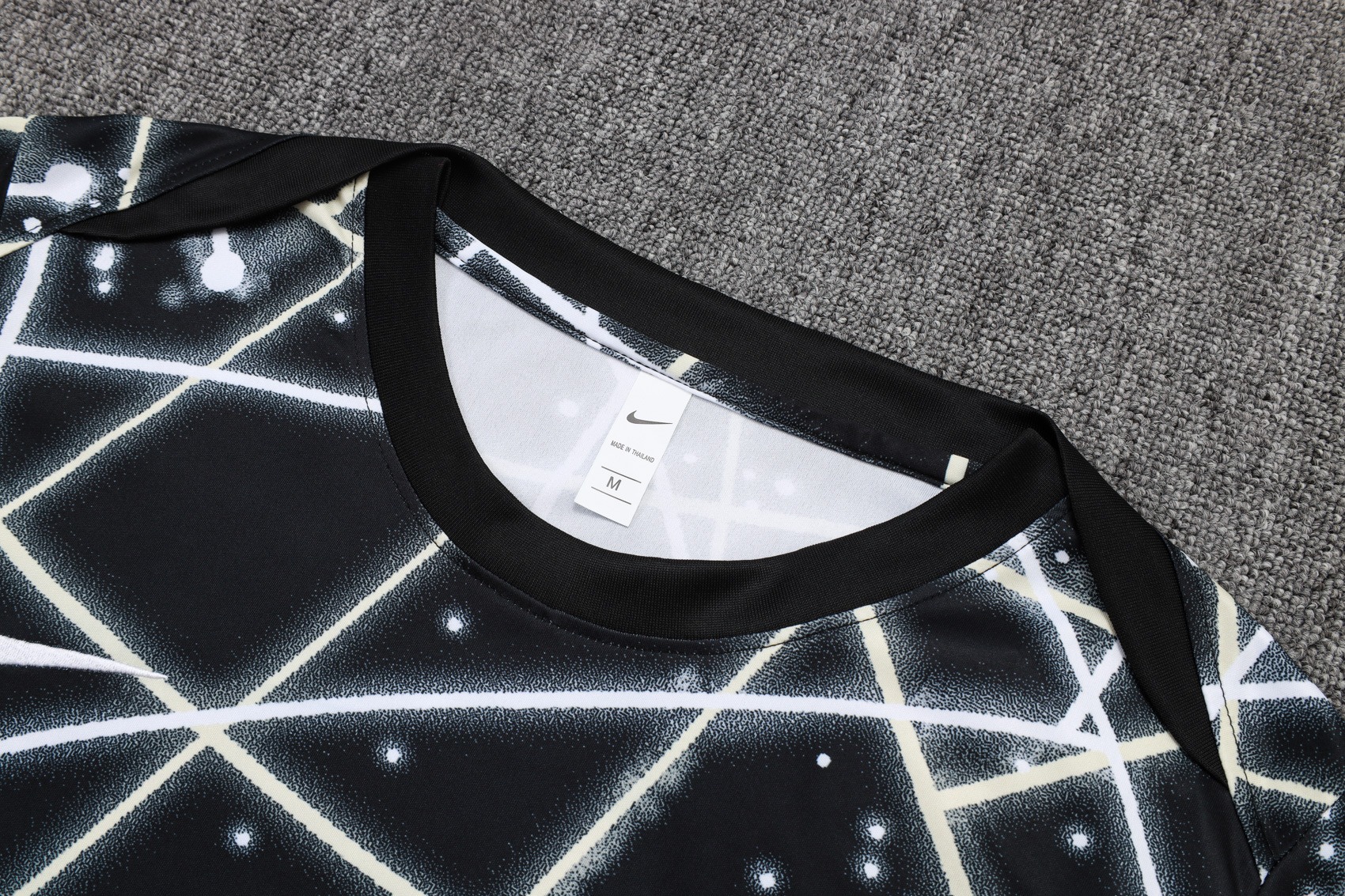 Chelsea Training Jersey Kit Black 2025/26 - U-jersey